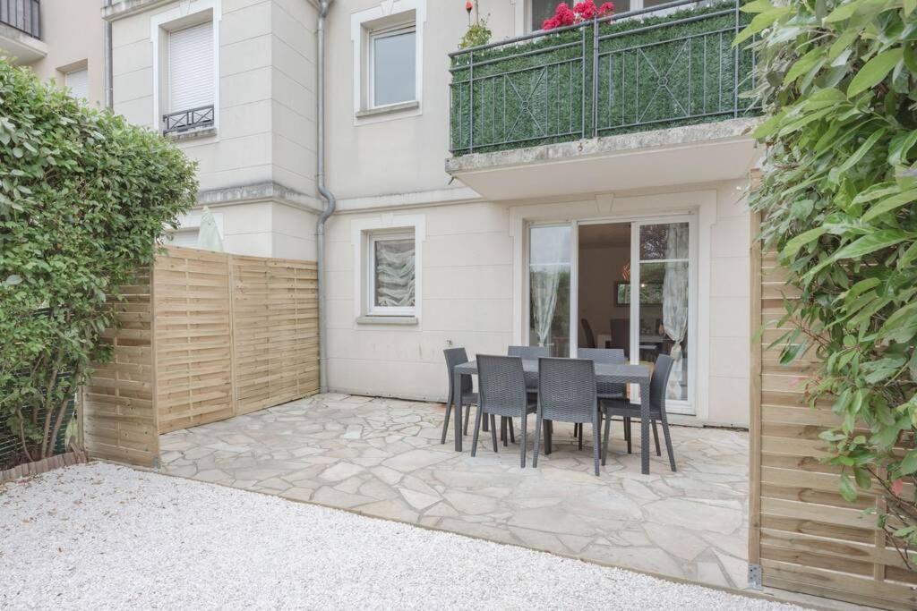 Garden Apartment Next To Disneyland Bussy-Saint-Georges Bagian luar foto